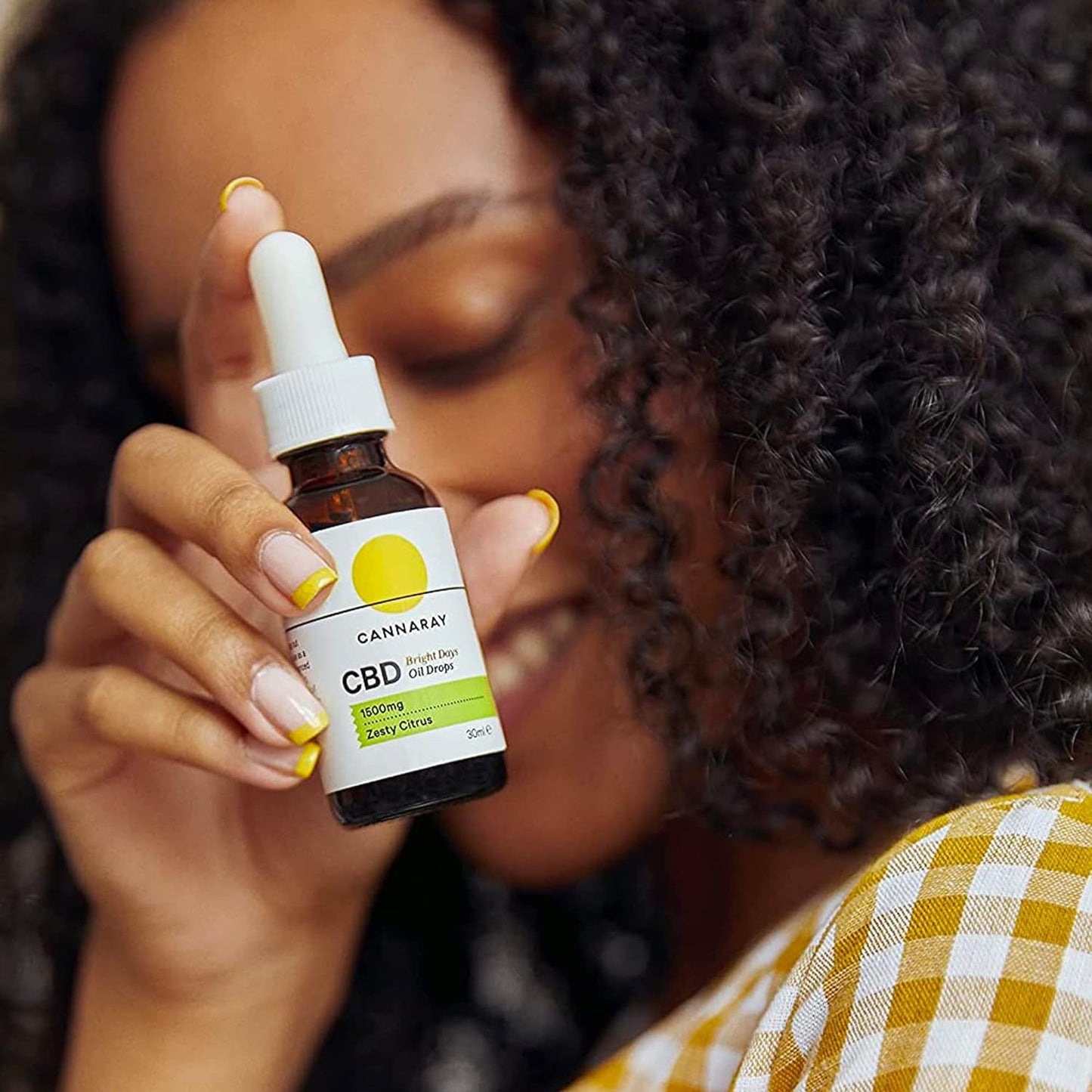 500mg Zesty Citrus Flavour CBD OIl Low Strength 10ml Bottle display